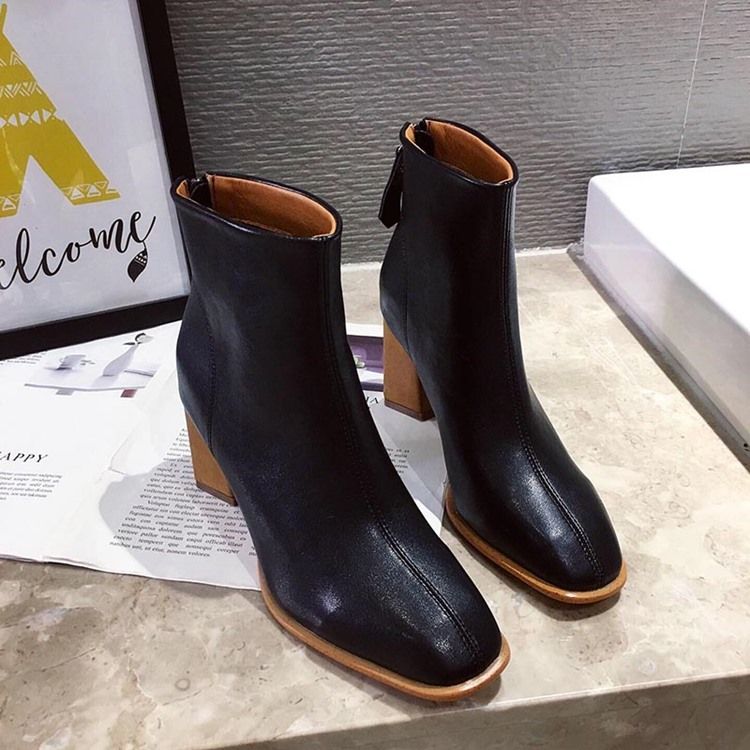Schlichte Damen-stiefeletten Mit Runder Zehe Und Klobigem Absatz