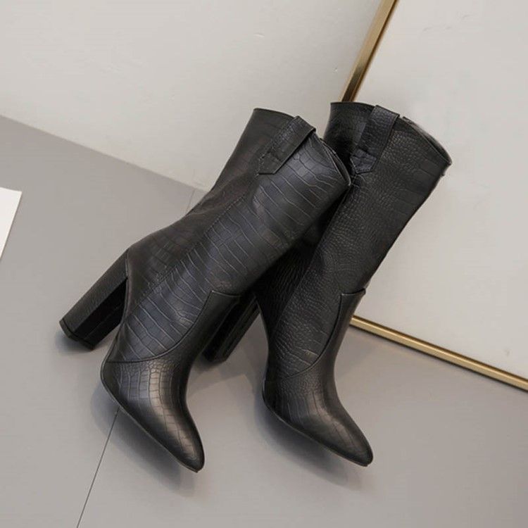 Western Freizeitstiefel Mit Schlichtem Klobigem Absatz Und Spitzer Zehenpartie