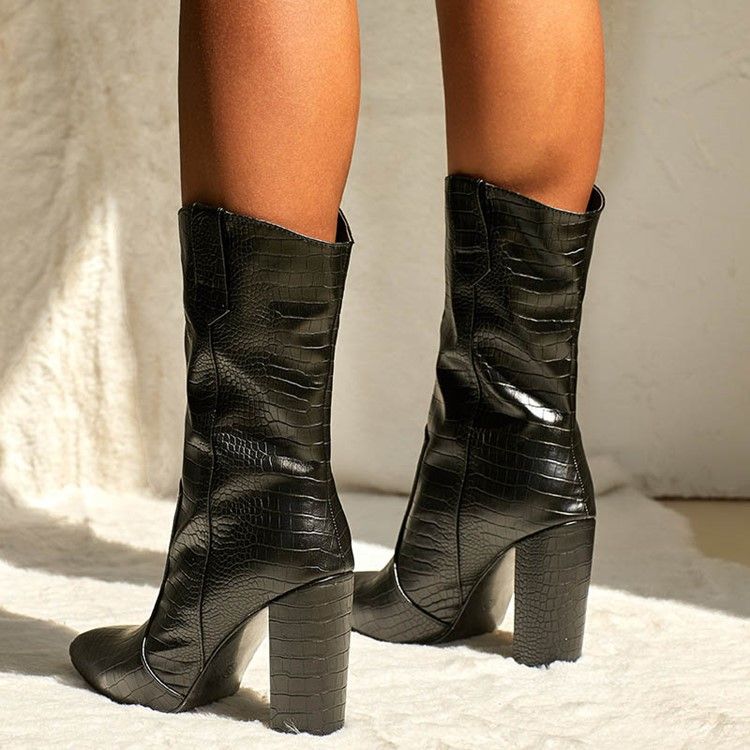 Western Freizeitstiefel Mit Schlichtem Klobigem Absatz Und Spitzer Zehenpartie