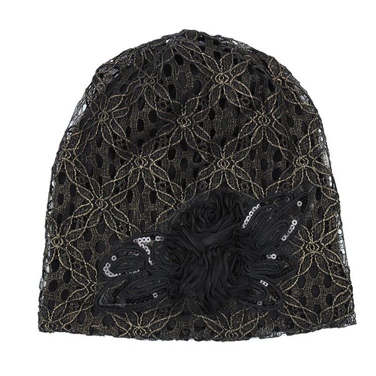 Fabelhafter Damenhut Mit Ausgehöhlter Spitze Für Den Herbst-winter