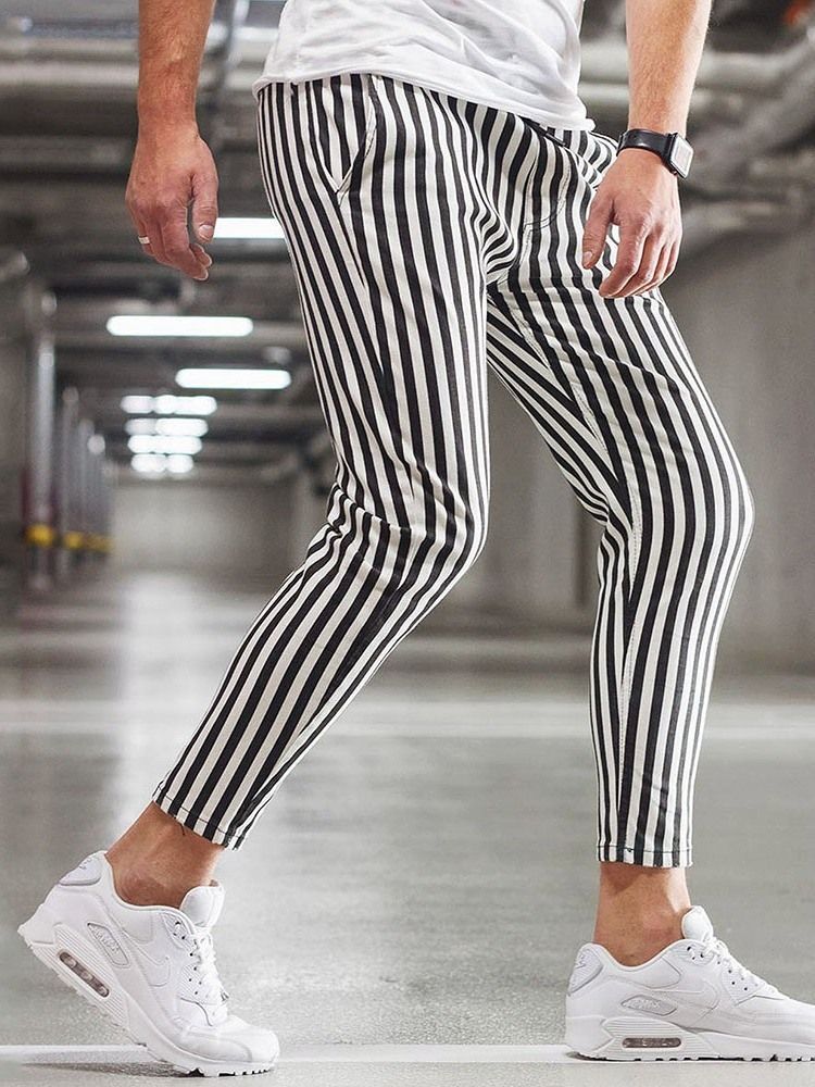 Gestreifte Herren Freizeithose Mit Geradem Schnürsenkel