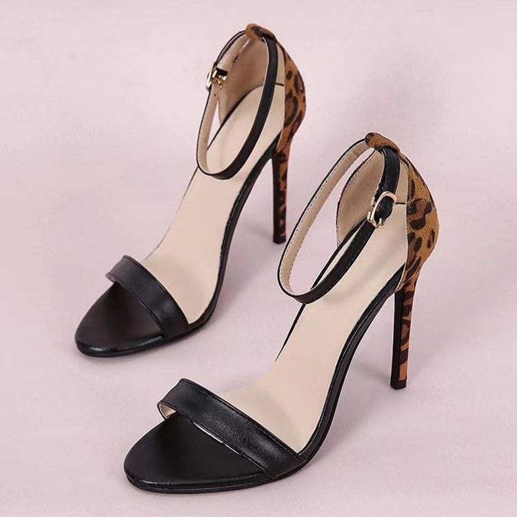 Damen-sandalen Mit Spitz Zulaufender Schnalle Und Schnalle Mit Absatz