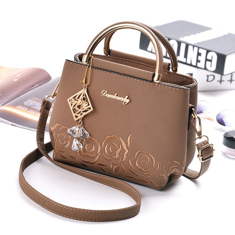 Exquisite Handtasche Mit Rosenanhänger-prägung