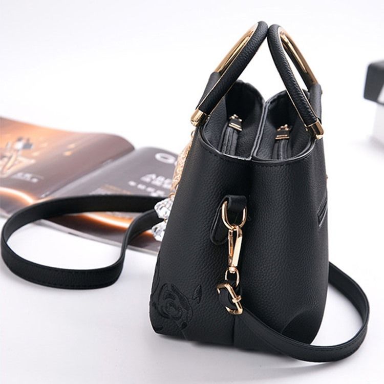 Exquisite Handtasche Mit Rosenanhänger-prägung