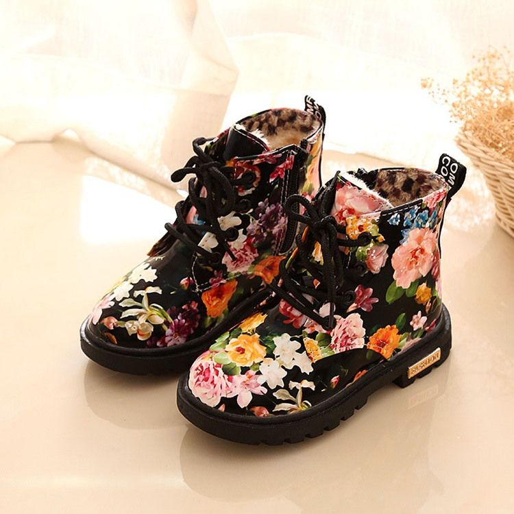 Babystiefel Mit Runder Zehenpartie Und Seitlichem Reißverschluss Mit Blumen