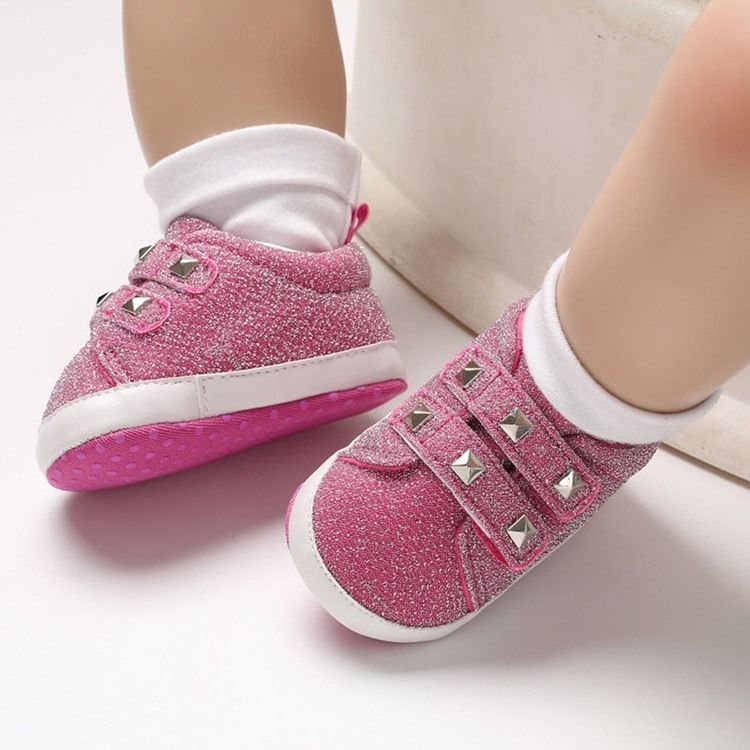 Kleinkindschuhe Mit Nietklettverschluss
