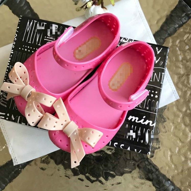 Pvc-farbblock-babyschuhe