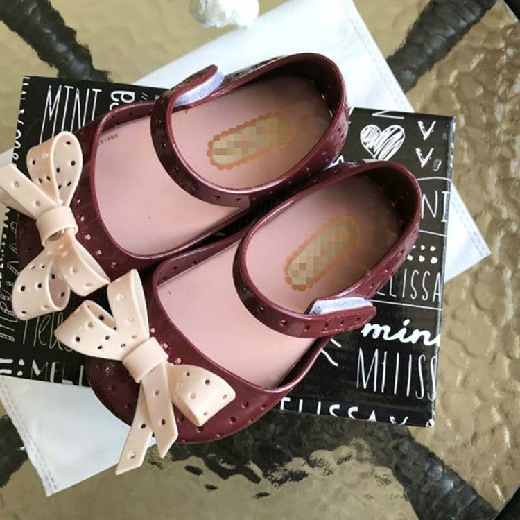 Pvc-farbblock-babyschuhe