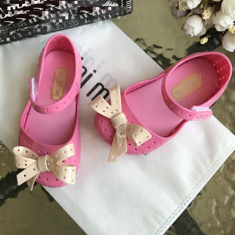 Pvc-farbblock-babyschuhe