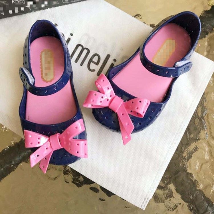 Pvc-farbblock-babyschuhe