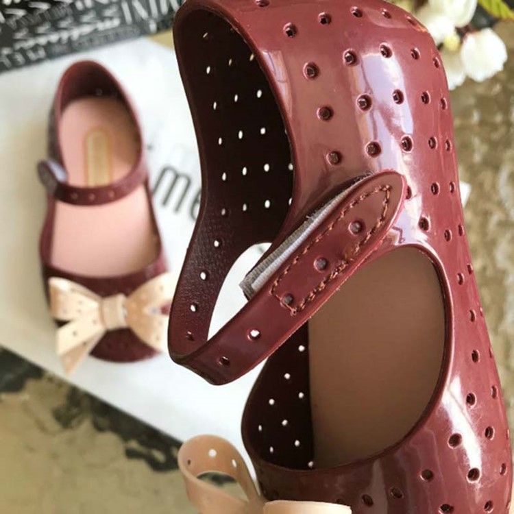 Pvc-farbblock-babyschuhe