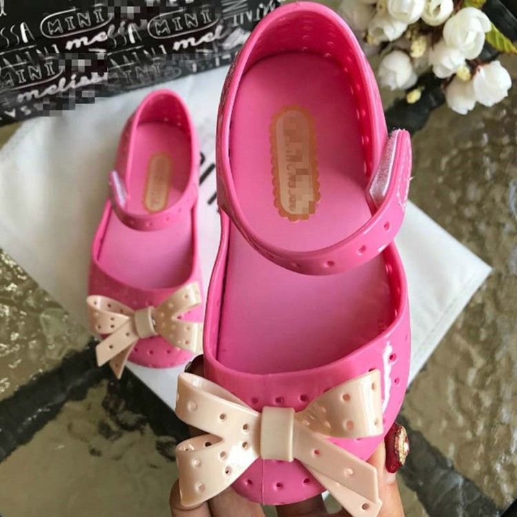 Pvc-farbblock-babyschuhe