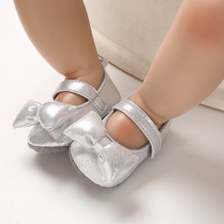 Schlichte Kleinkindschuhe Mit Schleife